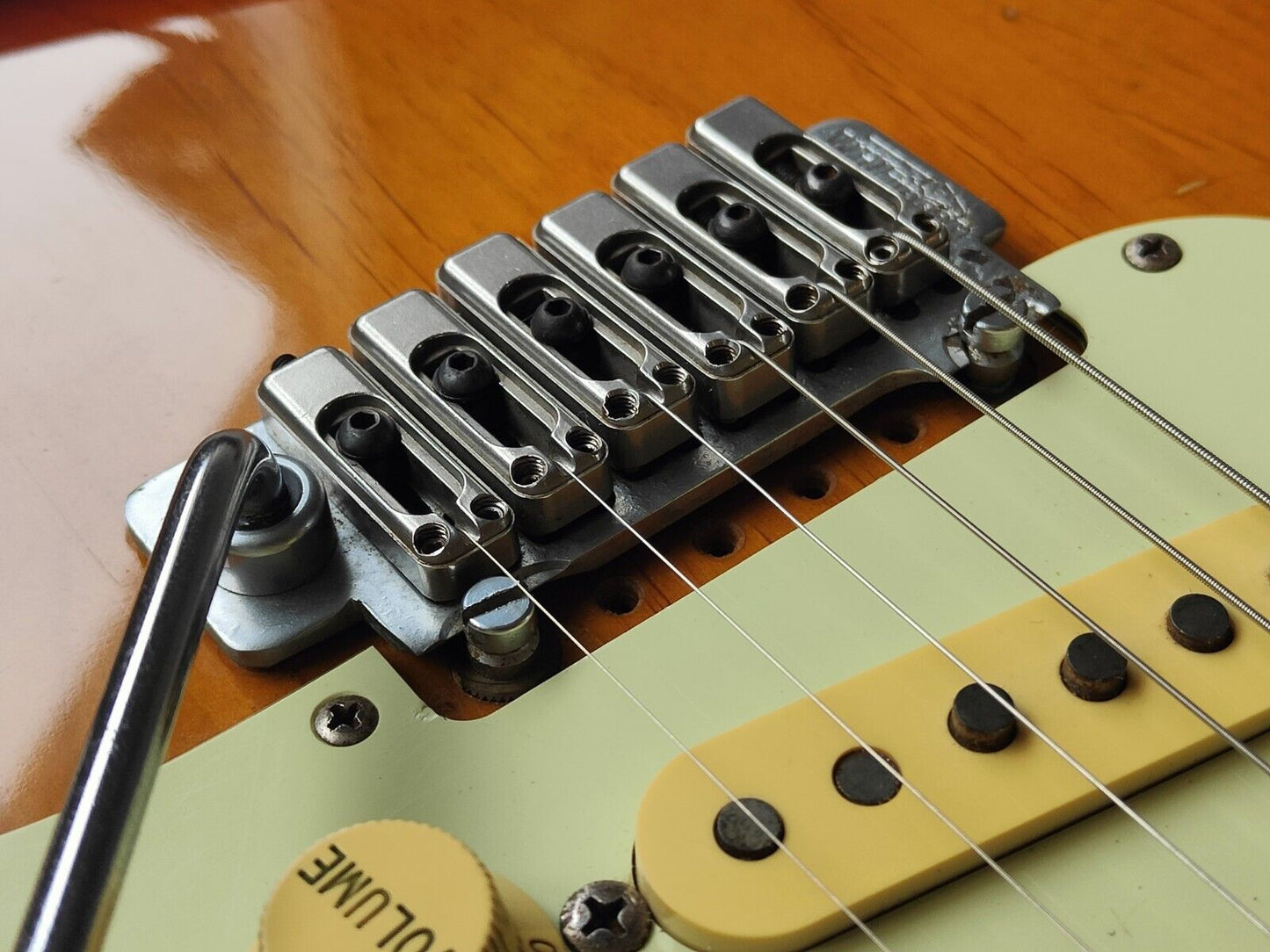 1993 Fender Japan ST62-70 '62 Reissue Stratocaster w/USA Pickups (Sunburst)