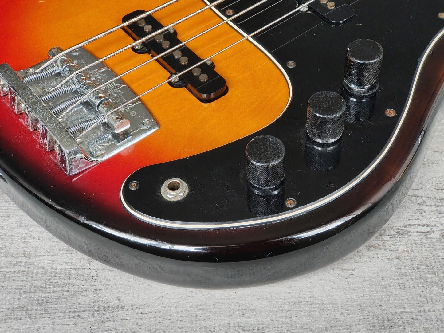 1970's Yamaha Japan SB600 Super (Jazz) Bass (Sunburst)