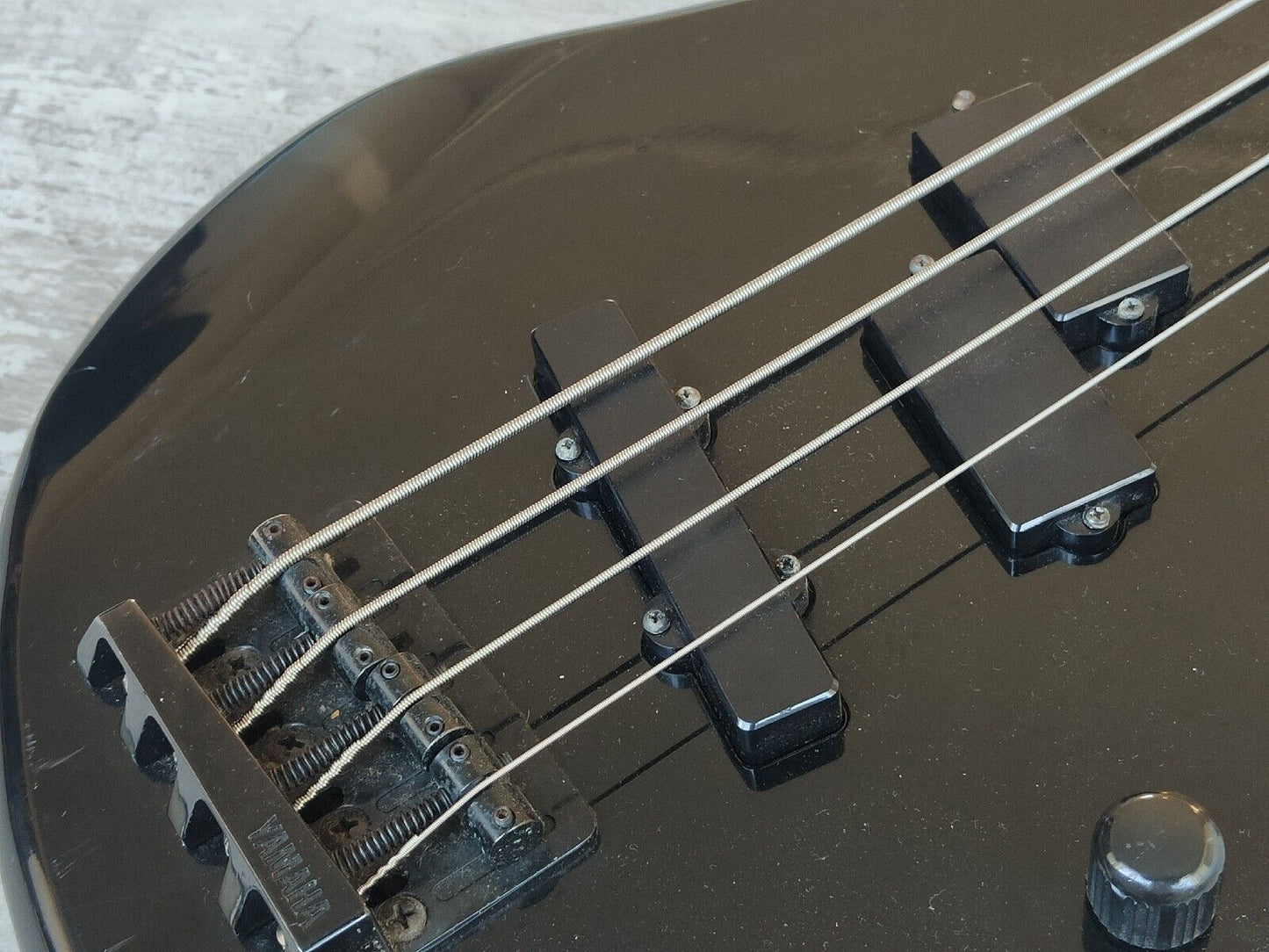 1990 Yamaha Japan Motion B MB-IIR PJ Bass (Black)