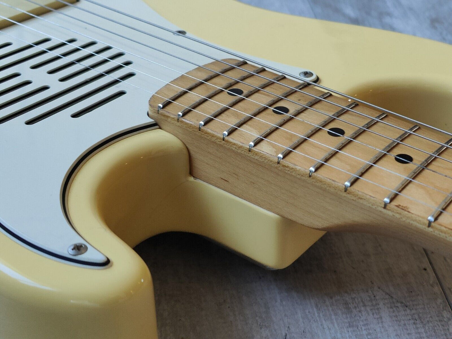 1993 Fender Japan ST-CHAMP Travel 70's Style Stratocaster (Aged White)