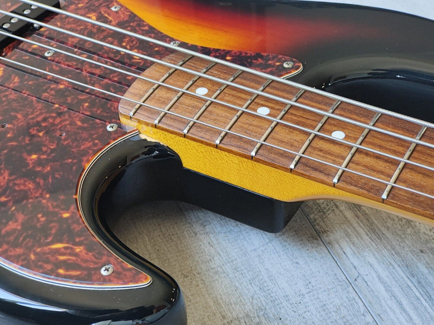 1999 Fender Japan (by Tokai) JB62-58 '62 Reissue Jazz Bass (Sunburst)