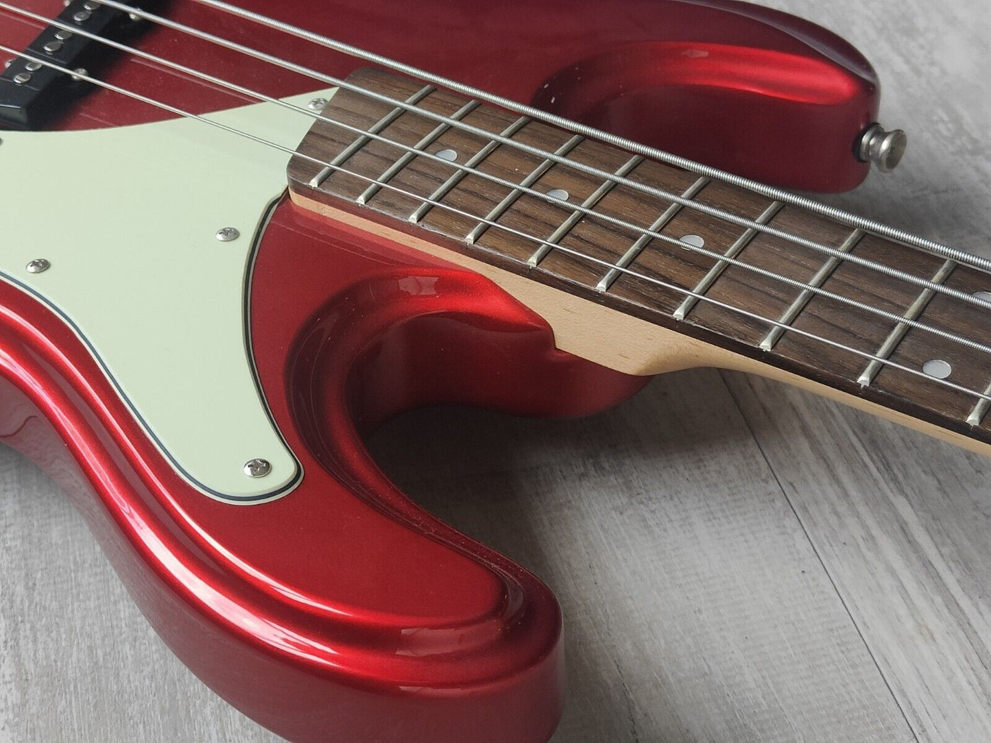 Aria Diamond Mosrite Style DMB380 Bass Guitar (Candy Apple Red)