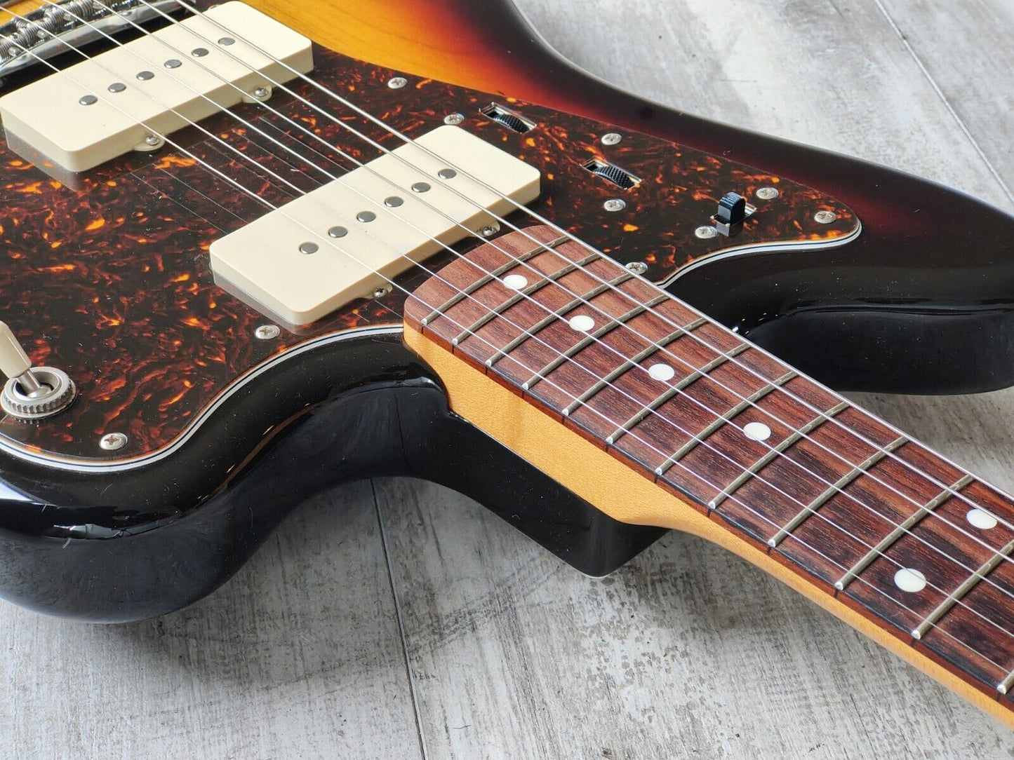 2015 Fender Japan Classic 60's Jazzmaster (Sunburst)