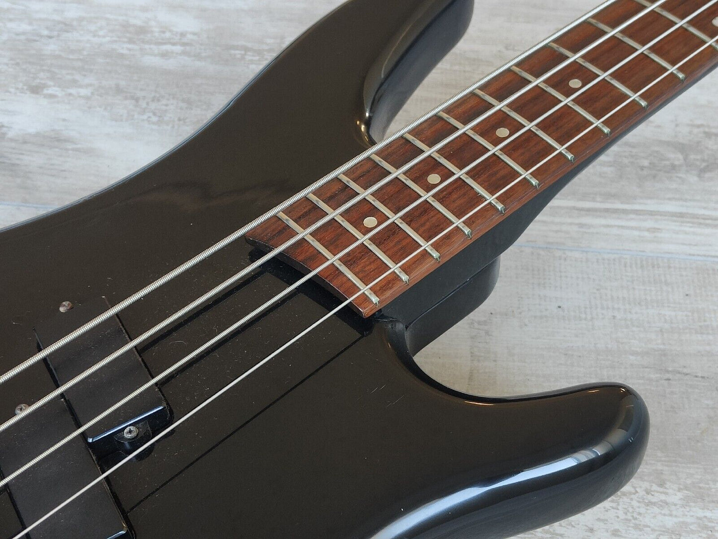 1990 Yamaha Japan Motion B MB-IIR PJ Bass (Black)