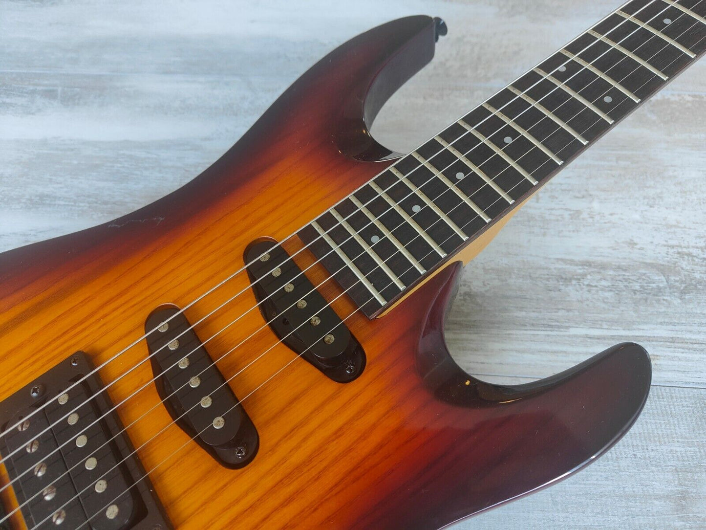 Aria Pro II Magna Series MA38/VS Superstrat (Violin Sunburst)