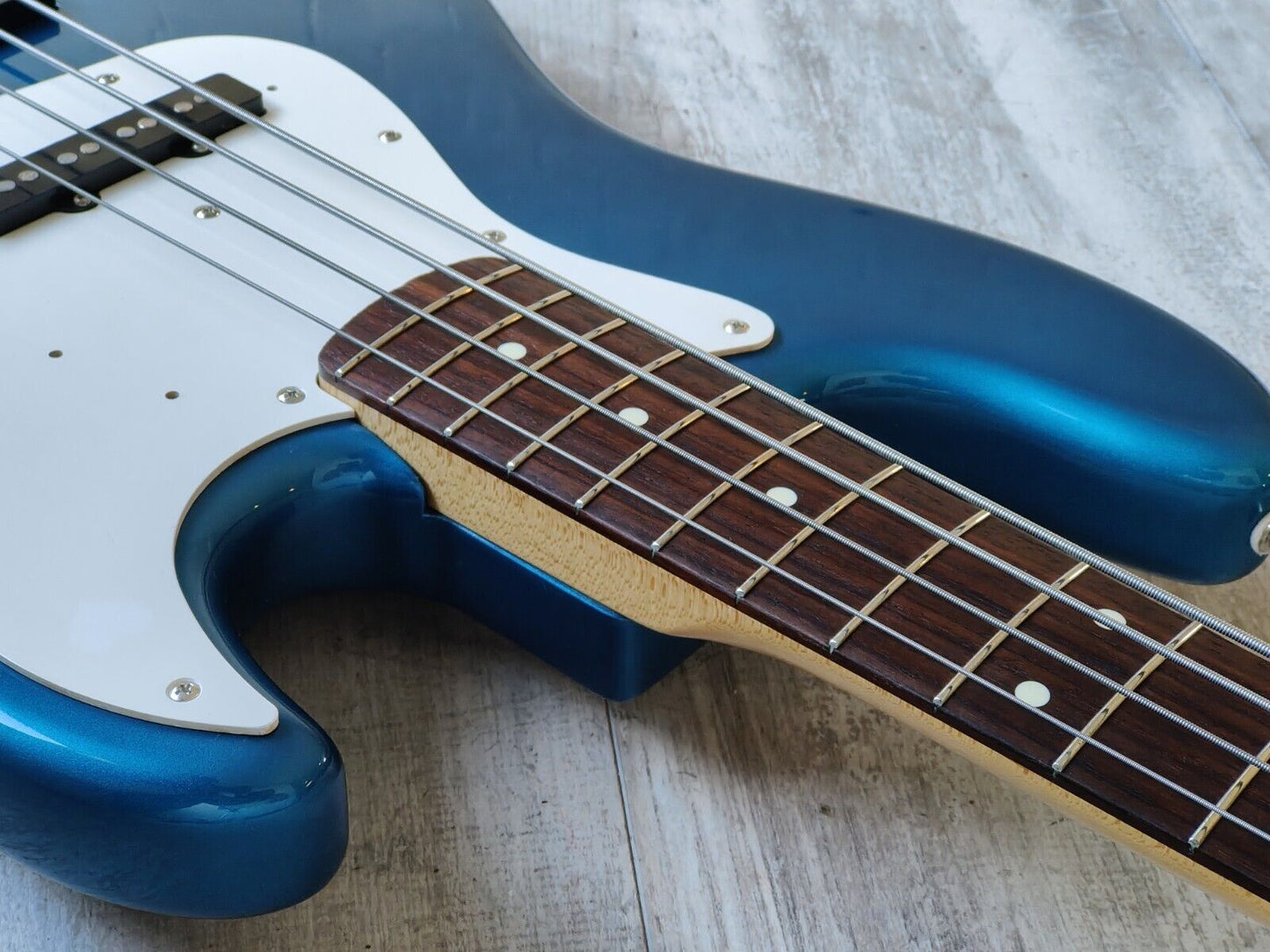 1992 Fender Japan Jazz Bass Standard (Lake Placid Blue)
