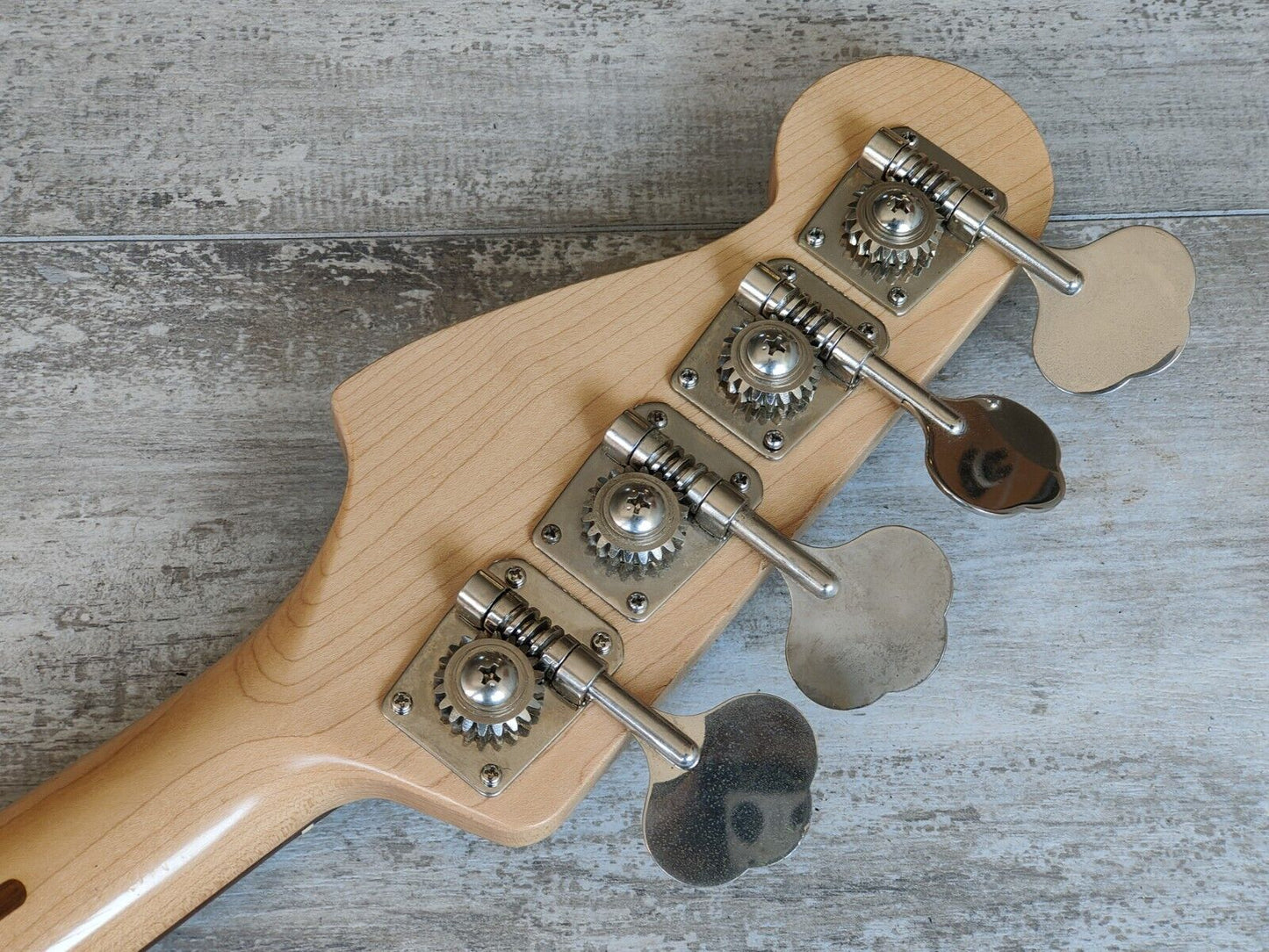 2006 Fender Japan Jazz Bass Standard (Sunburst)