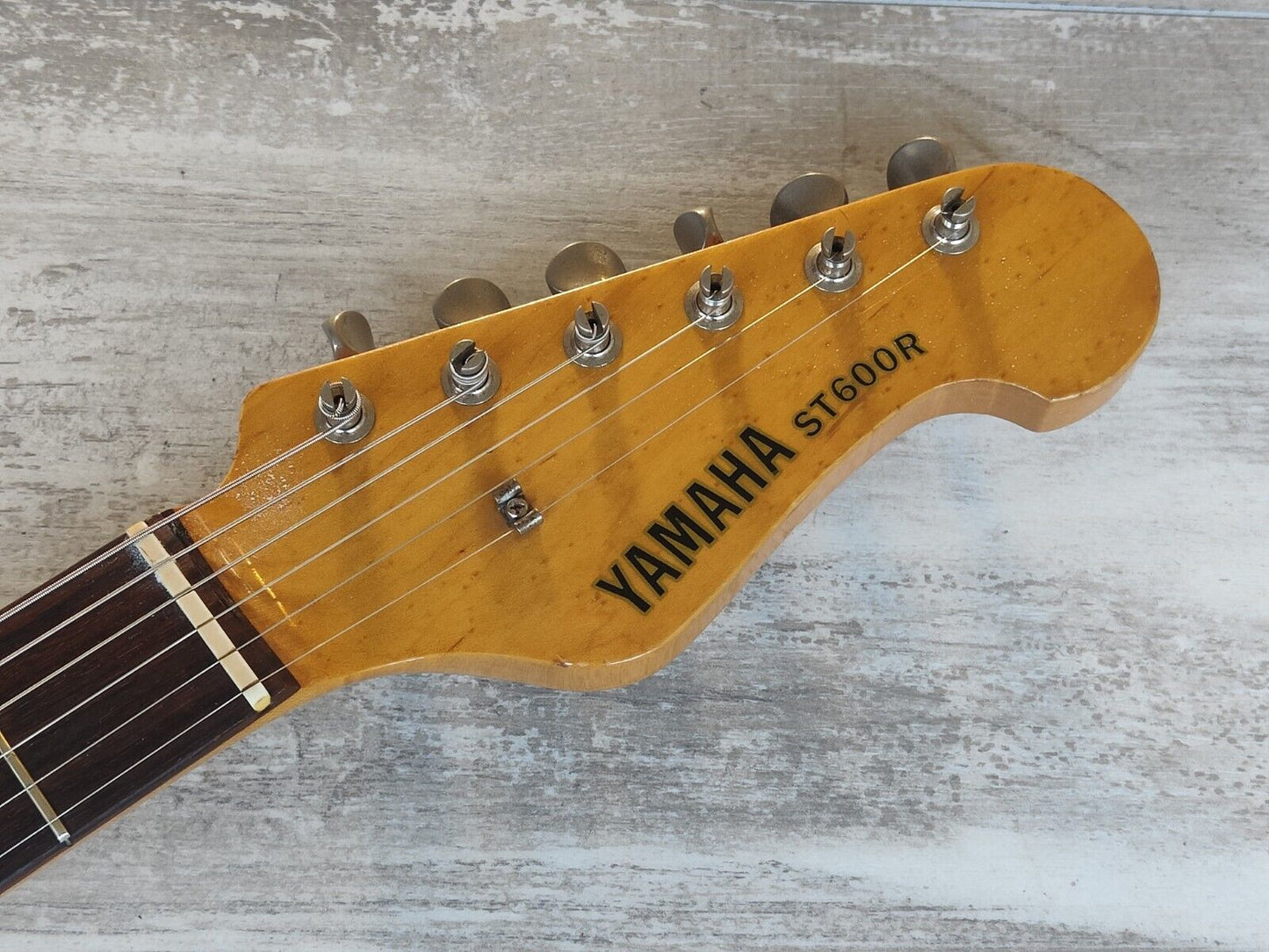 1984 Yamaha Japan ST600R Vintage Stratocaster (Candy Apple Red)