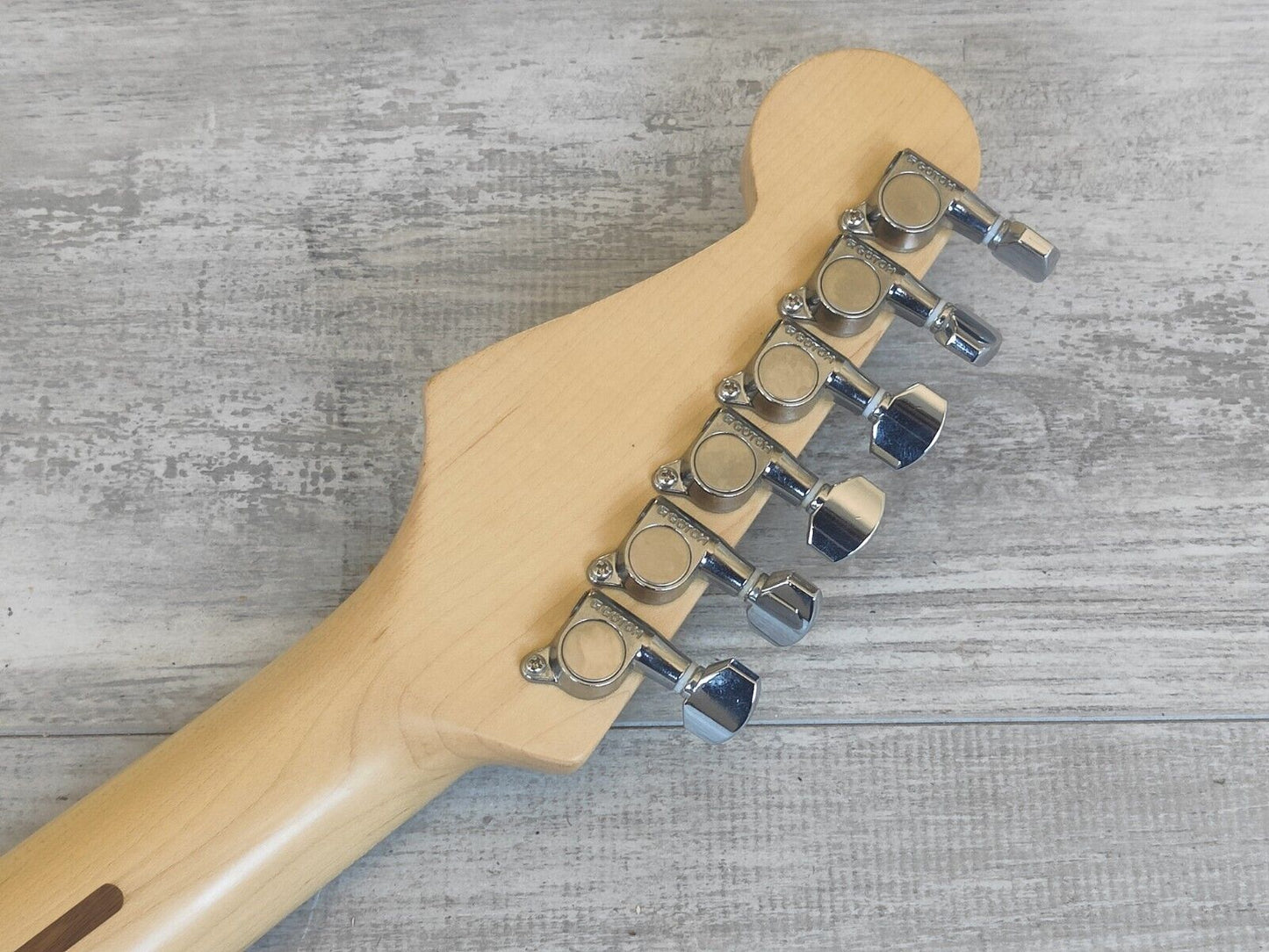 2005 Fender Japan Stratocaster Standard (Sunburst/Maple)
