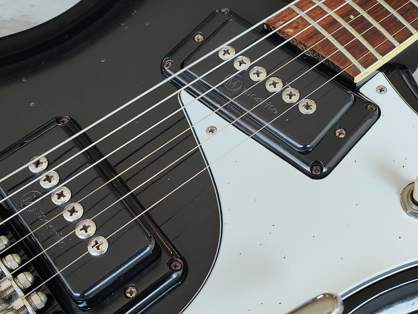 1970's Mosrite Japan Avenger w/Vibramatic Vibrato (Black)