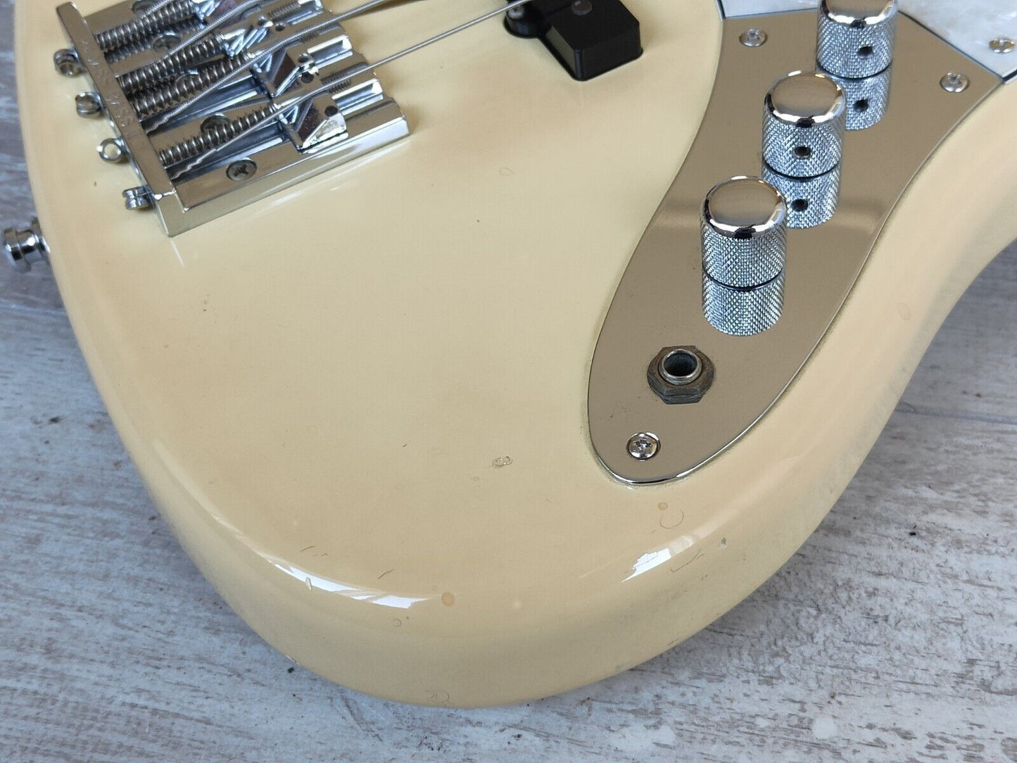 1999 Fender Japan (by Tokai) JB62-58 '62 Reissue Jazz Bass (Vintage White)