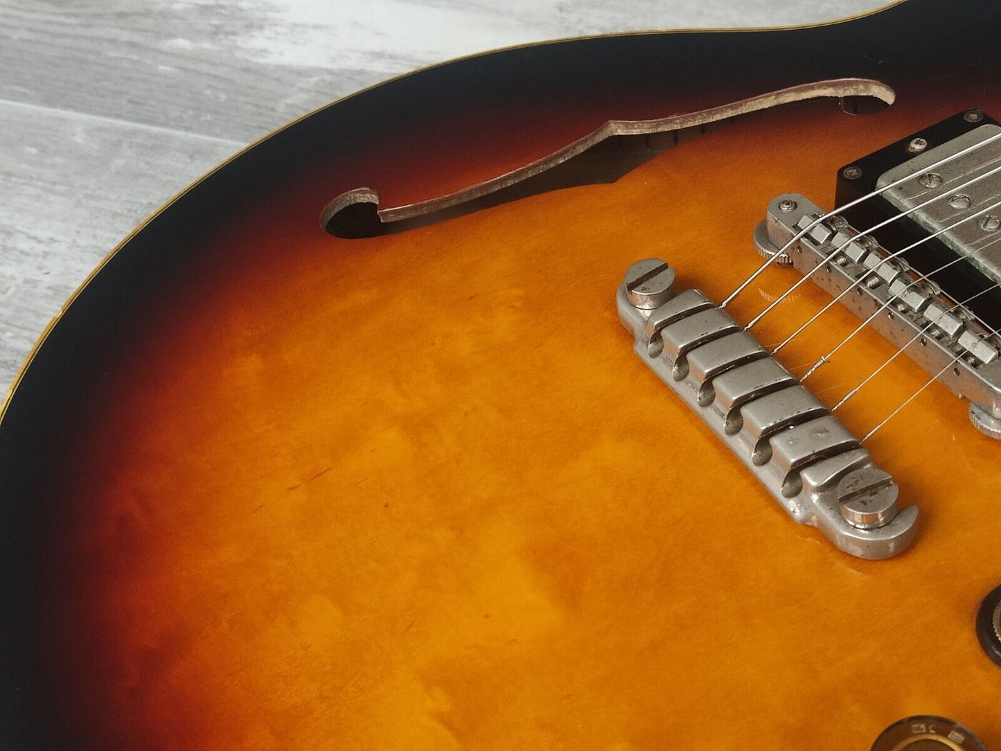 1982 Greco Japan SV-600 Super View Semi Hollowbody (Sunburst)