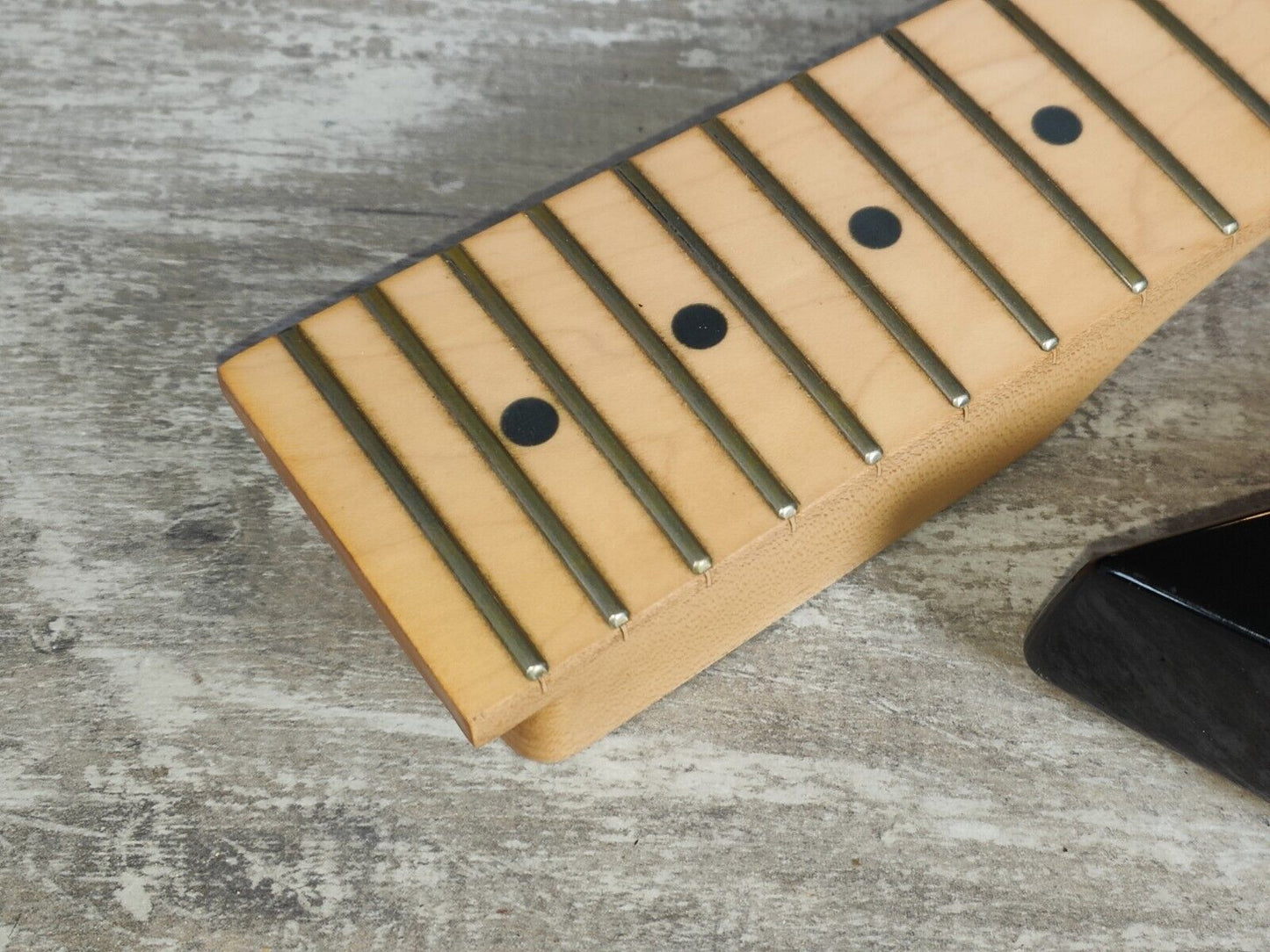 Killer Japan KG-Exploder Explorer Style Neck/Body (Sunburst)