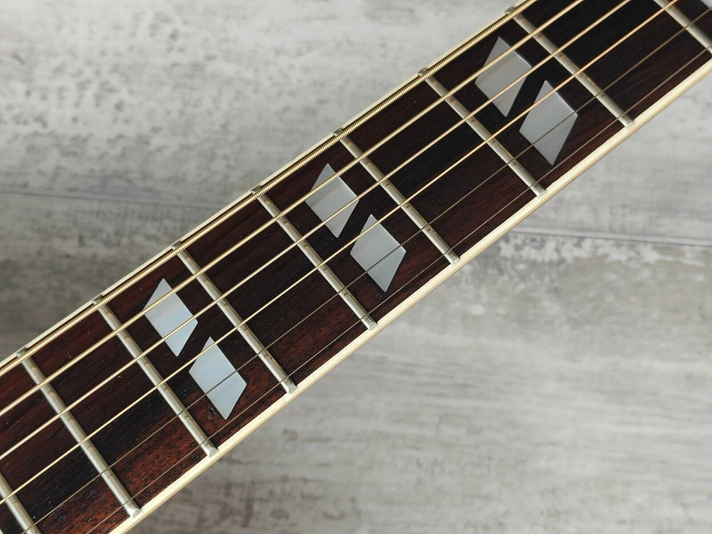 1970's Morris WD-30 Dove Japanese Vintage Acoustic Guitar (Cherry Sunburst)