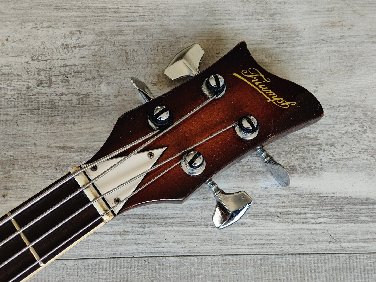 1970's Triumph Japan Violin Beatle Bass (Brown Sunburst)