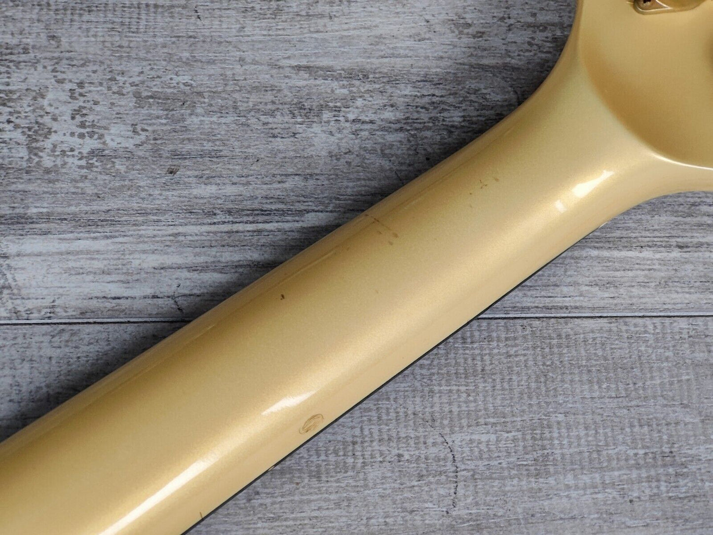 1984 Ibanez Japan MC924 Musician Series Fretless Bass Guitar (Pearl White)