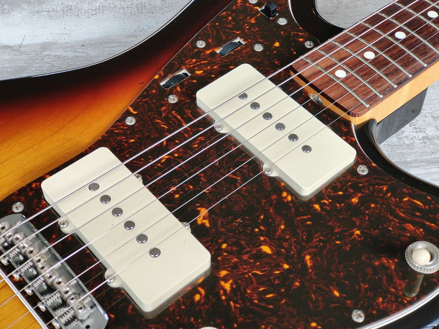 2015 Fender Japan Classic 60's Jazzmaster (Sunburst)