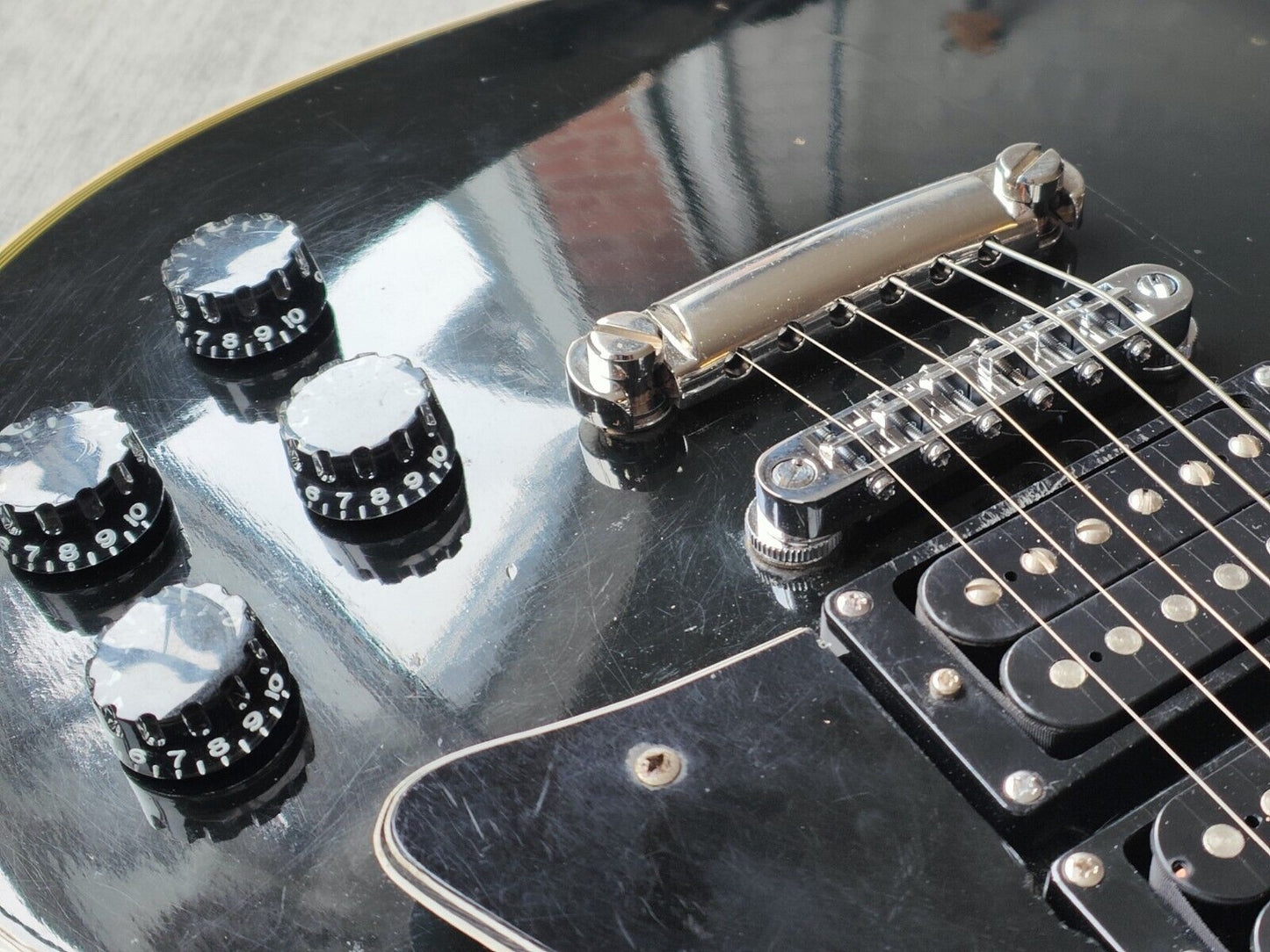 1974 Greco Les Paul Custom Black Beauty (Ebony)