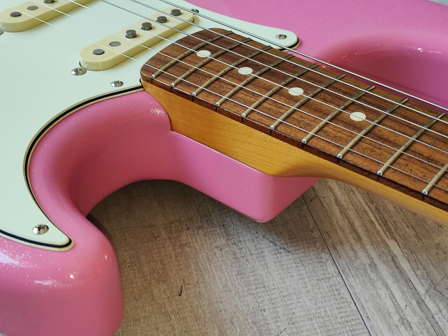 2016 Fender Japan Classic 60's Stratocaster w/USA Texas Special's (Sparkle Pink)