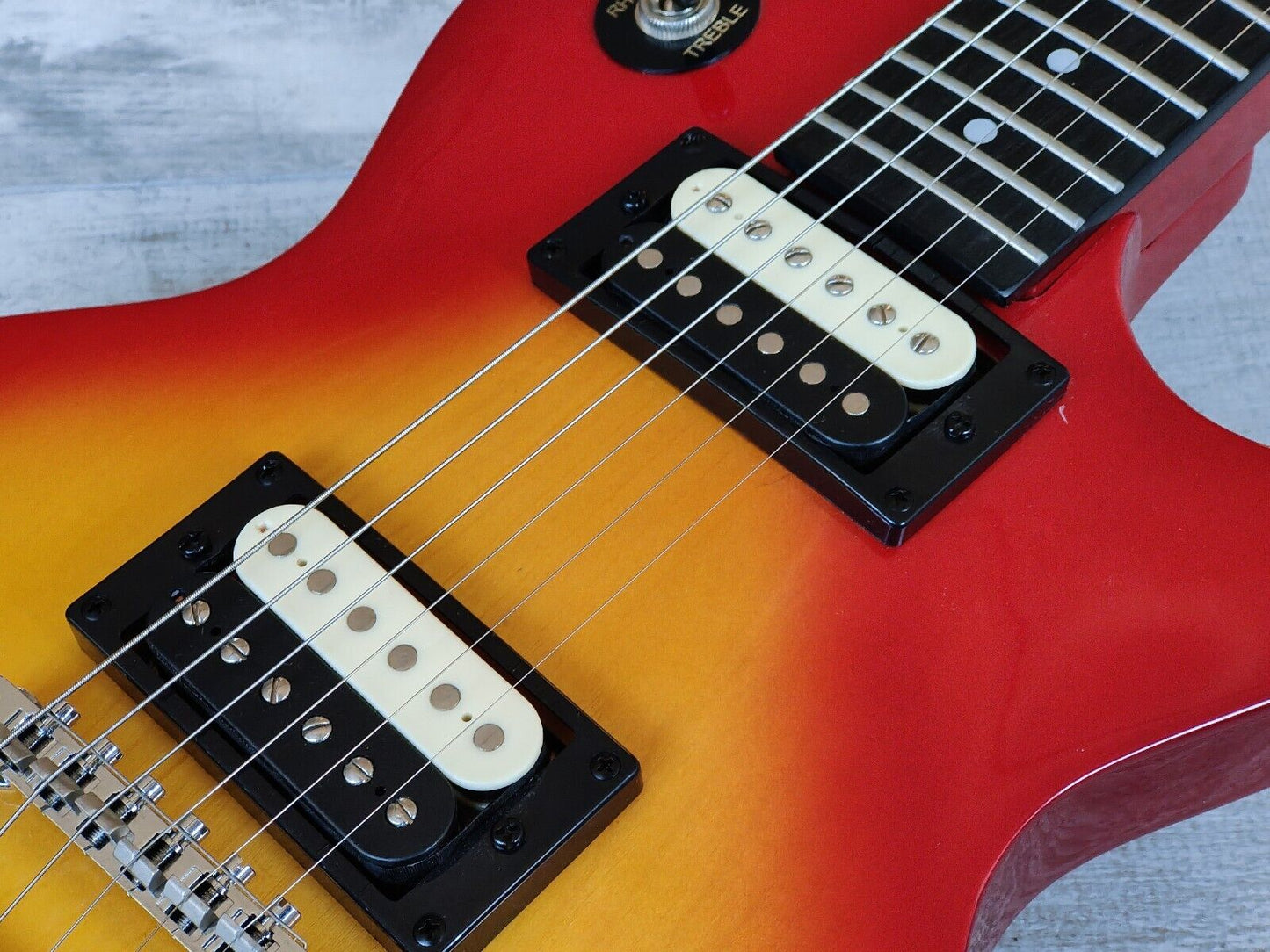 2017 Epiphone Les Paul Studio LT (Heritage Cherry Sunburst)