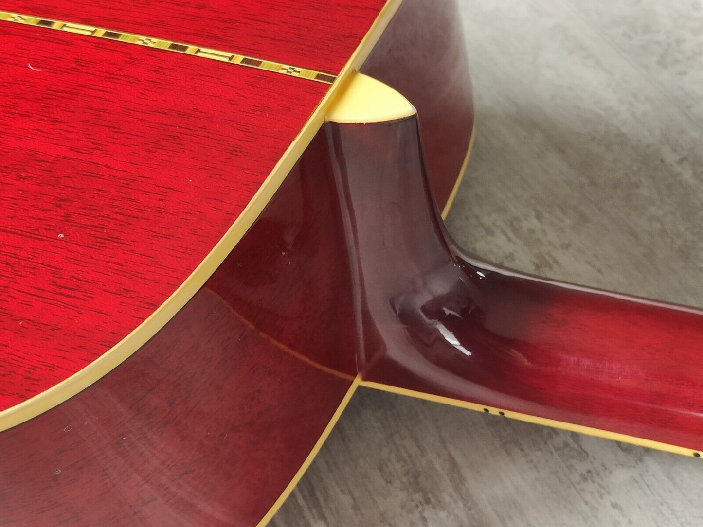 1970's Morris WD-30 Dove Japanese Vintage Acoustic Guitar (Cherry Sunburst)