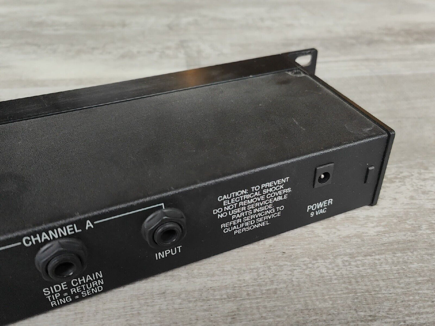 Alesis 3630 Dual-Channel Compressor/Limiter w/Gate