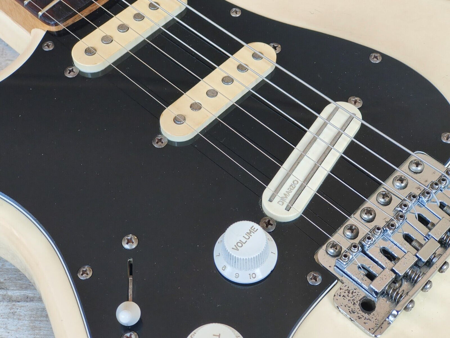 1986 Fender Japan ST72-55 LH Left Handed '72 Reissue Stratocaster (White)