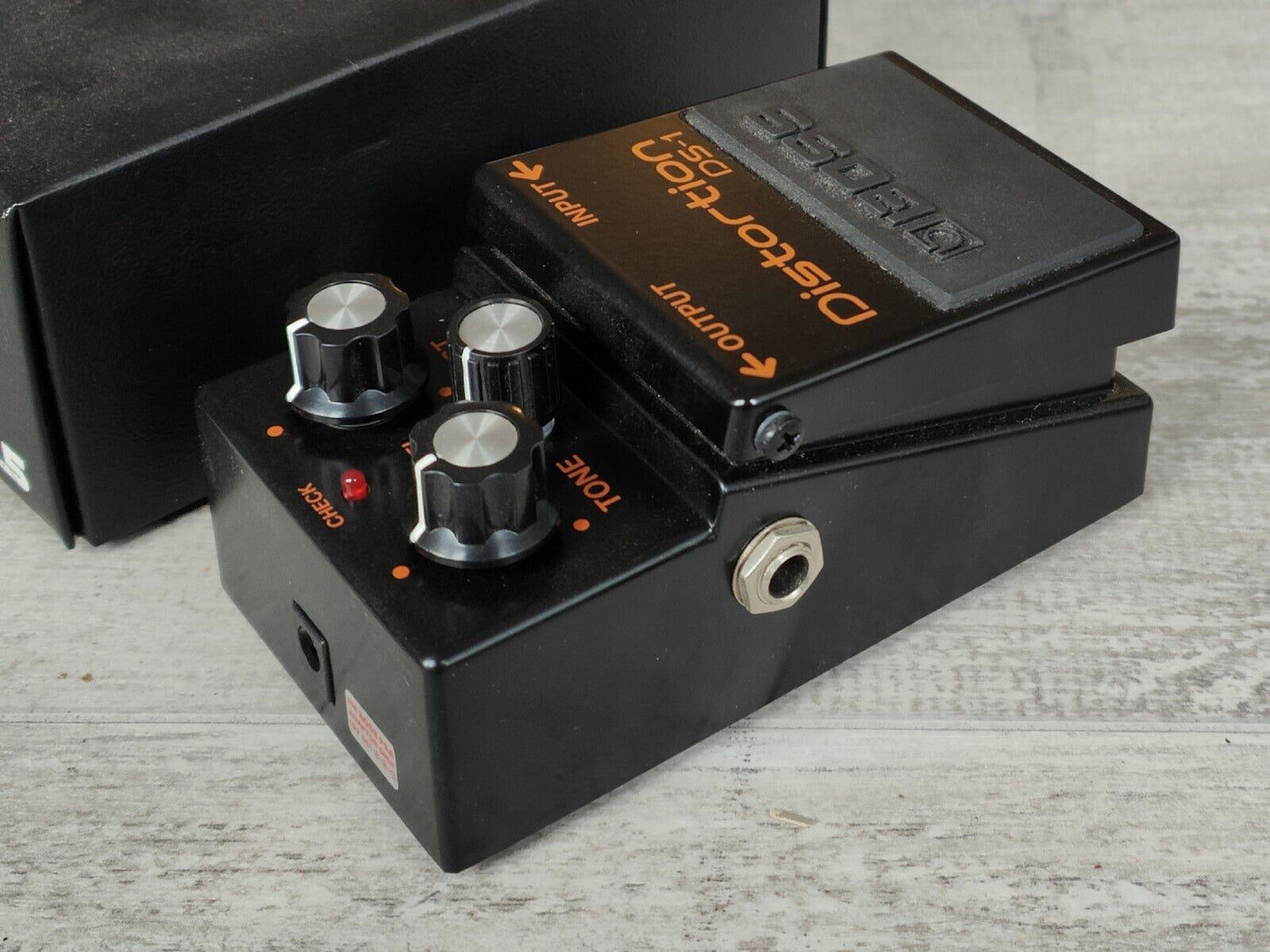 2016 Boss DS-1BK Guitar Center Exclusive Limited Edition Distortion (1 of 3000)