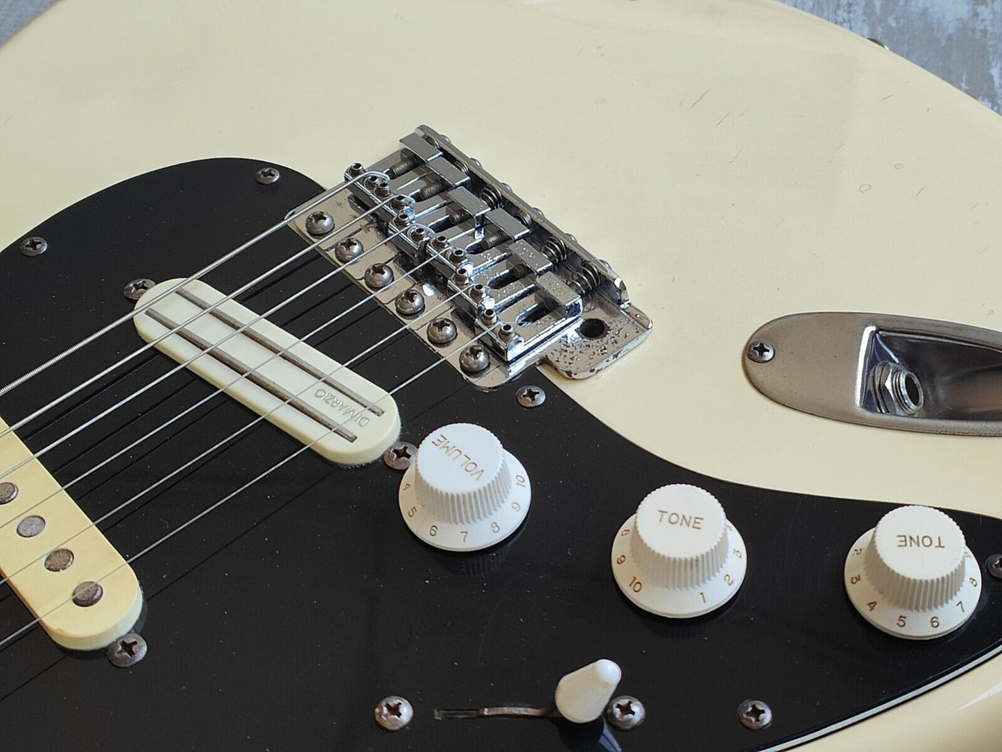 1986 Fender Japan ST72-55 LH Left Handed '72 Reissue Stratocaster (White)