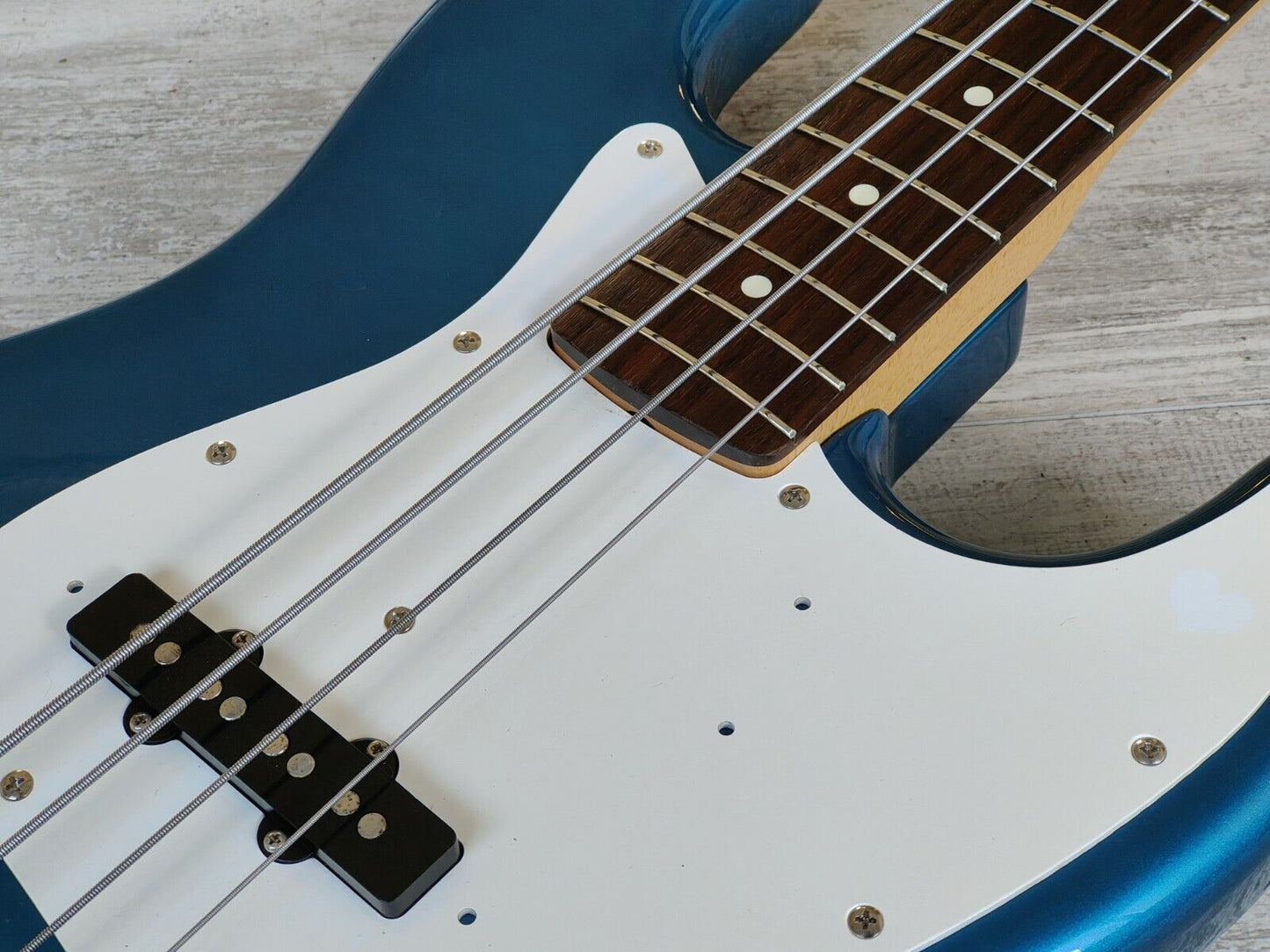 1992 Fender Japan Jazz Bass Standard (Lake Placid Blue)