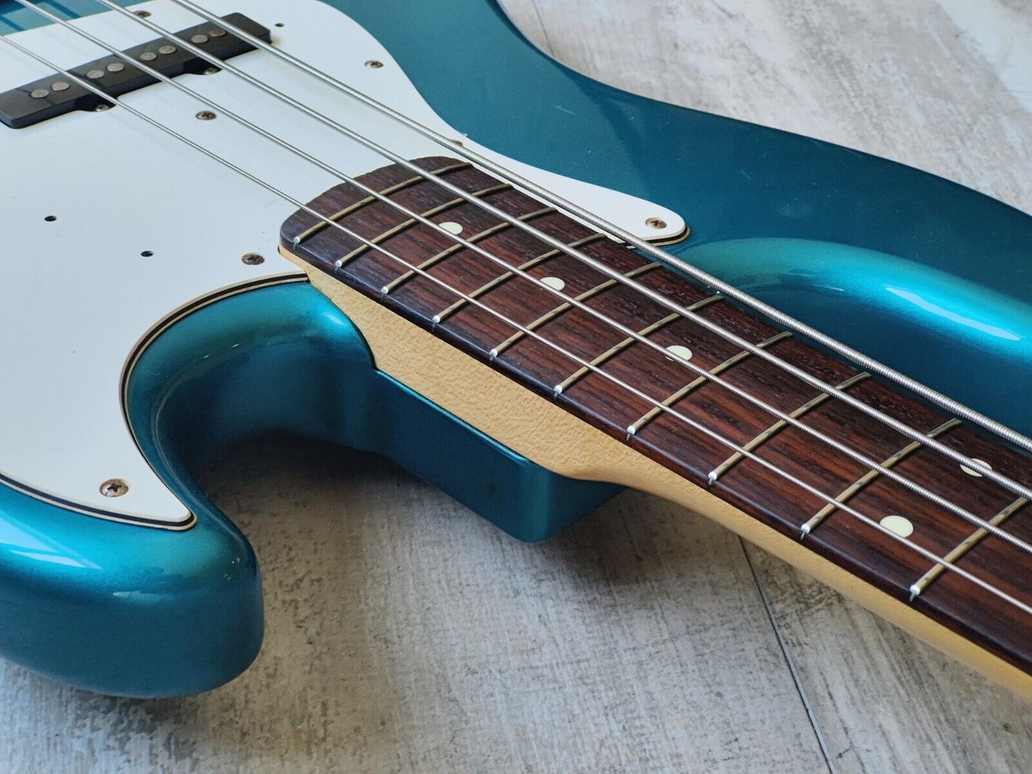 2002 Fender Japan Jazz Bass Standard (Lake Placid Blue)