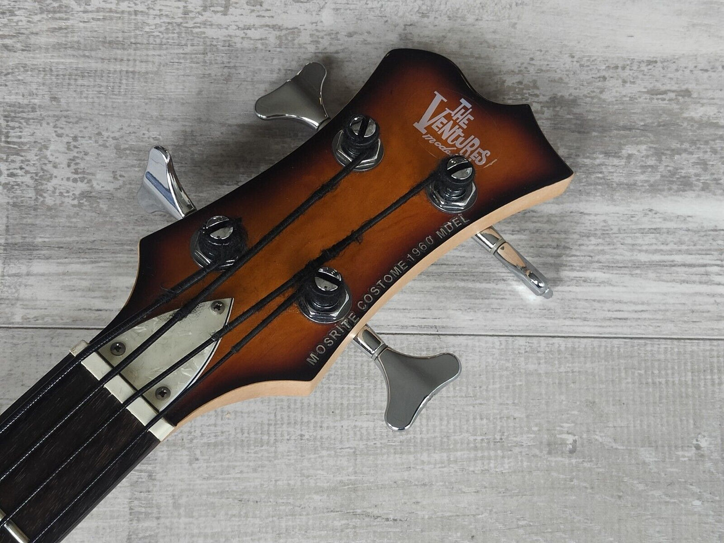 Aria Diamond Mosrite Style DMB380 Bass Guitar (Sunburst)