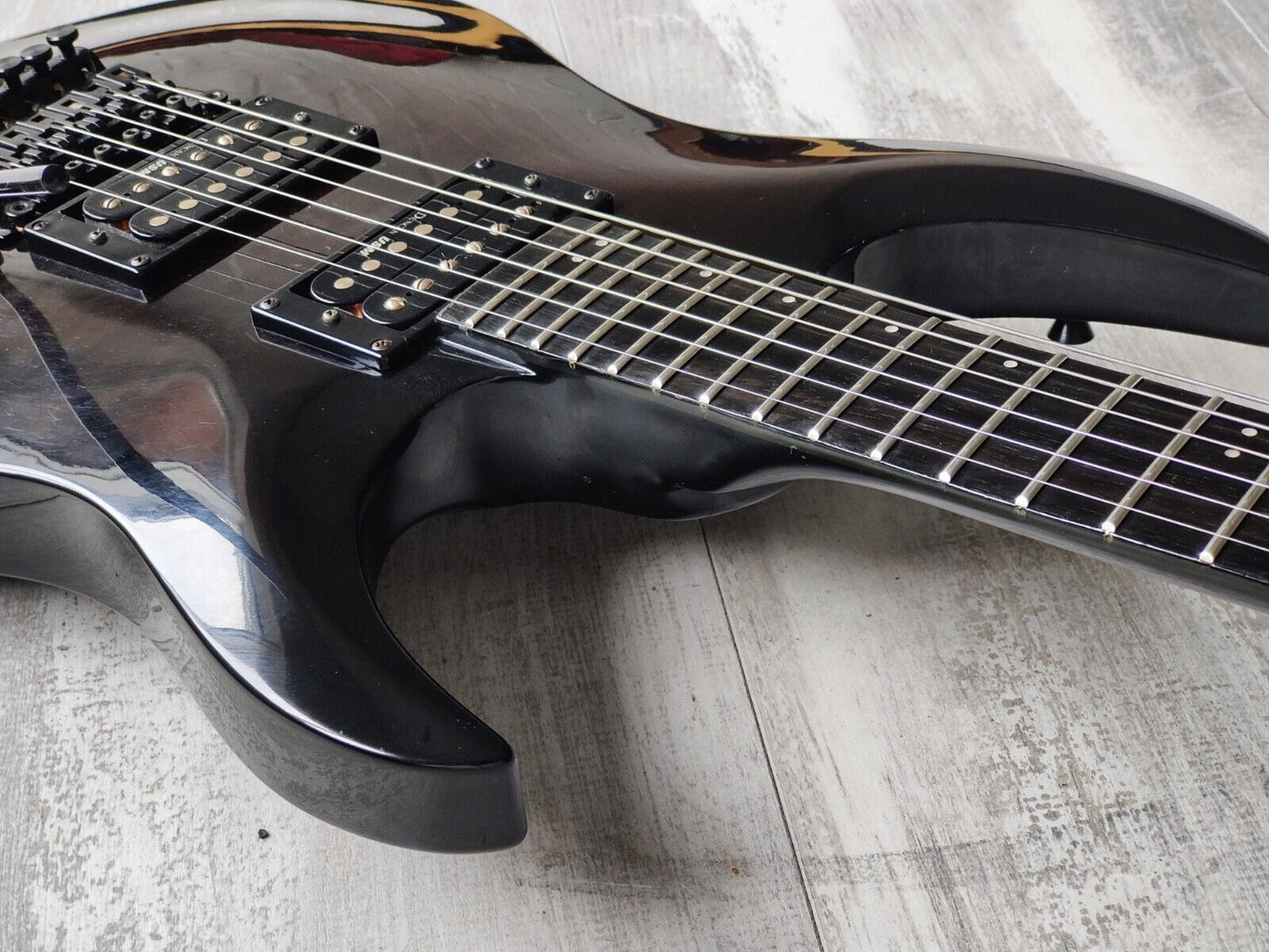 2013 Washburn XMPRO2FRF HH Superstrat (Black Flame)