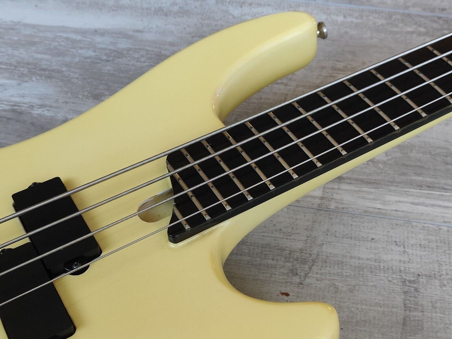 1986 Greco Japan F-100P Headless Vintage Bass w/Steinberger System (White)